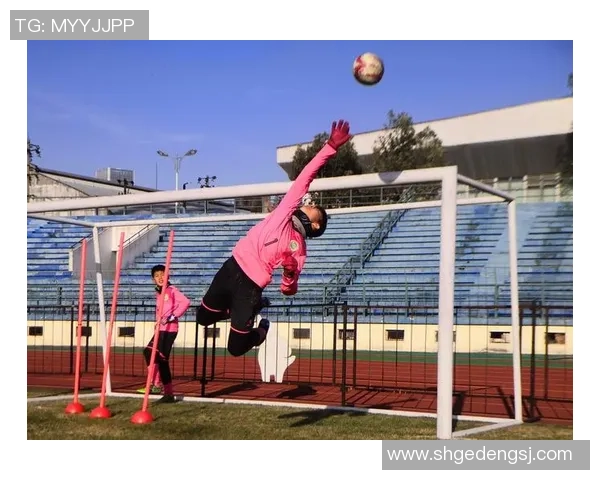 足球女生交友平台让你在绿茵场上找到志同道合的好友与心灵伴侣