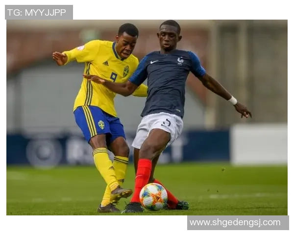 足球阿西带你领略世界足球的魅力与激情，探索球场背后的故事与传奇